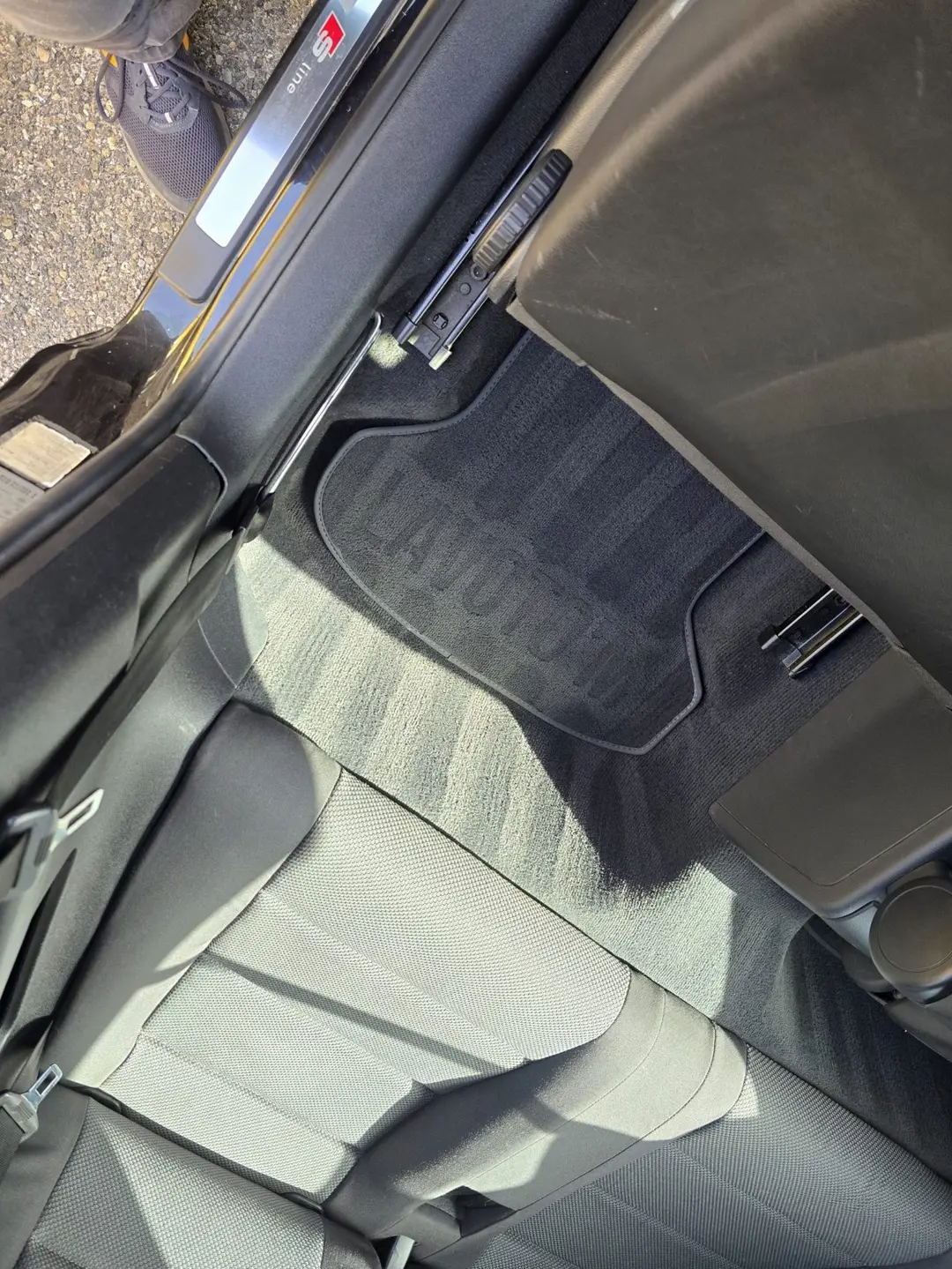 Banquette arrière de l’Audi A3 S Line après nettoyage à Manosque